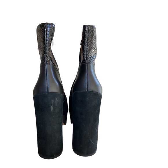 Vince Camuto Gilisama Platform Boots - Picture 5 of 9